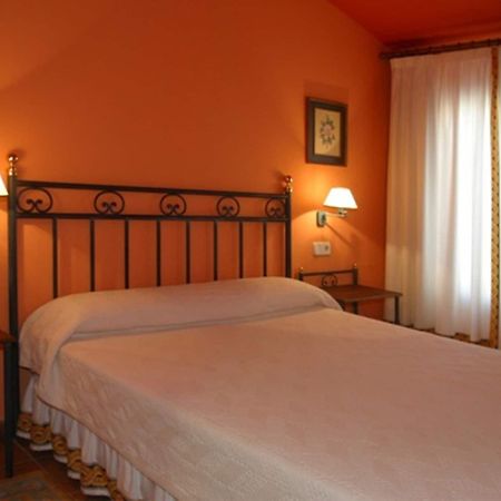 Hotel Y Apartamentos La Casa Rural Chinchon Exterior photo